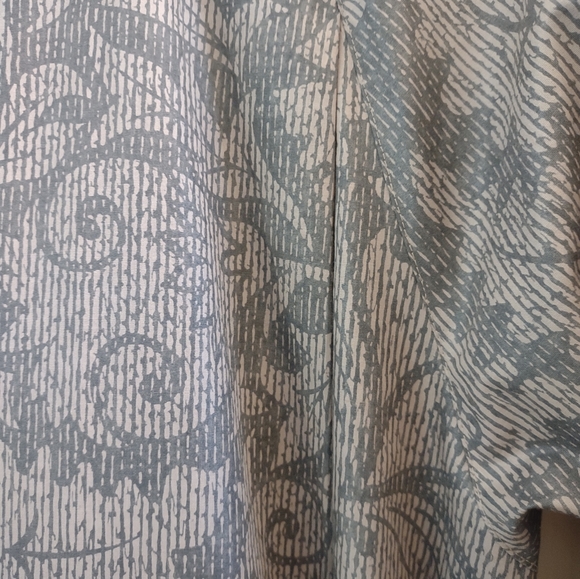 Woman's London fog floral overcoat/ raincot - Picture 3 of 6